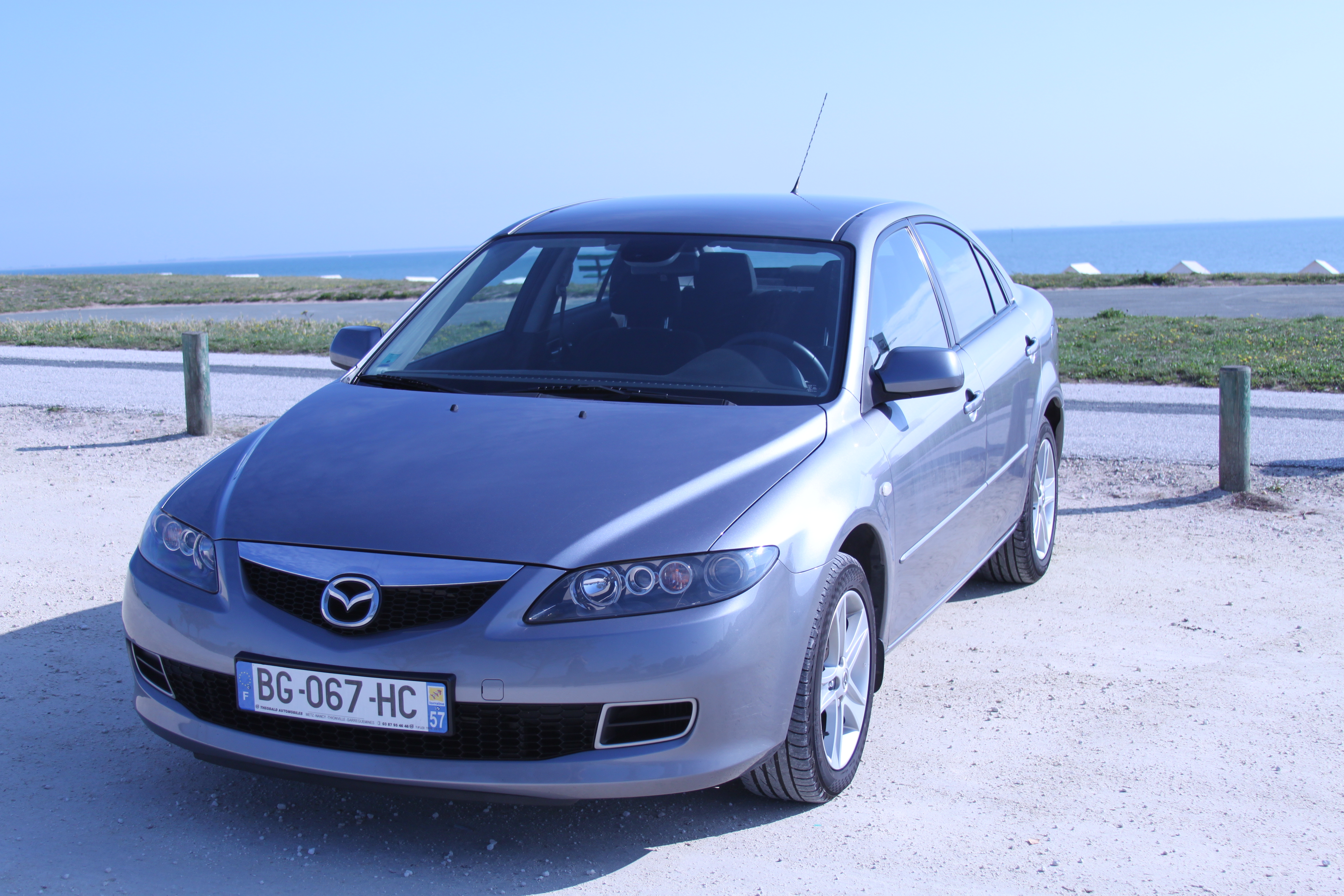 Mazda 6 2.0 MZR CD 120 Elegance.